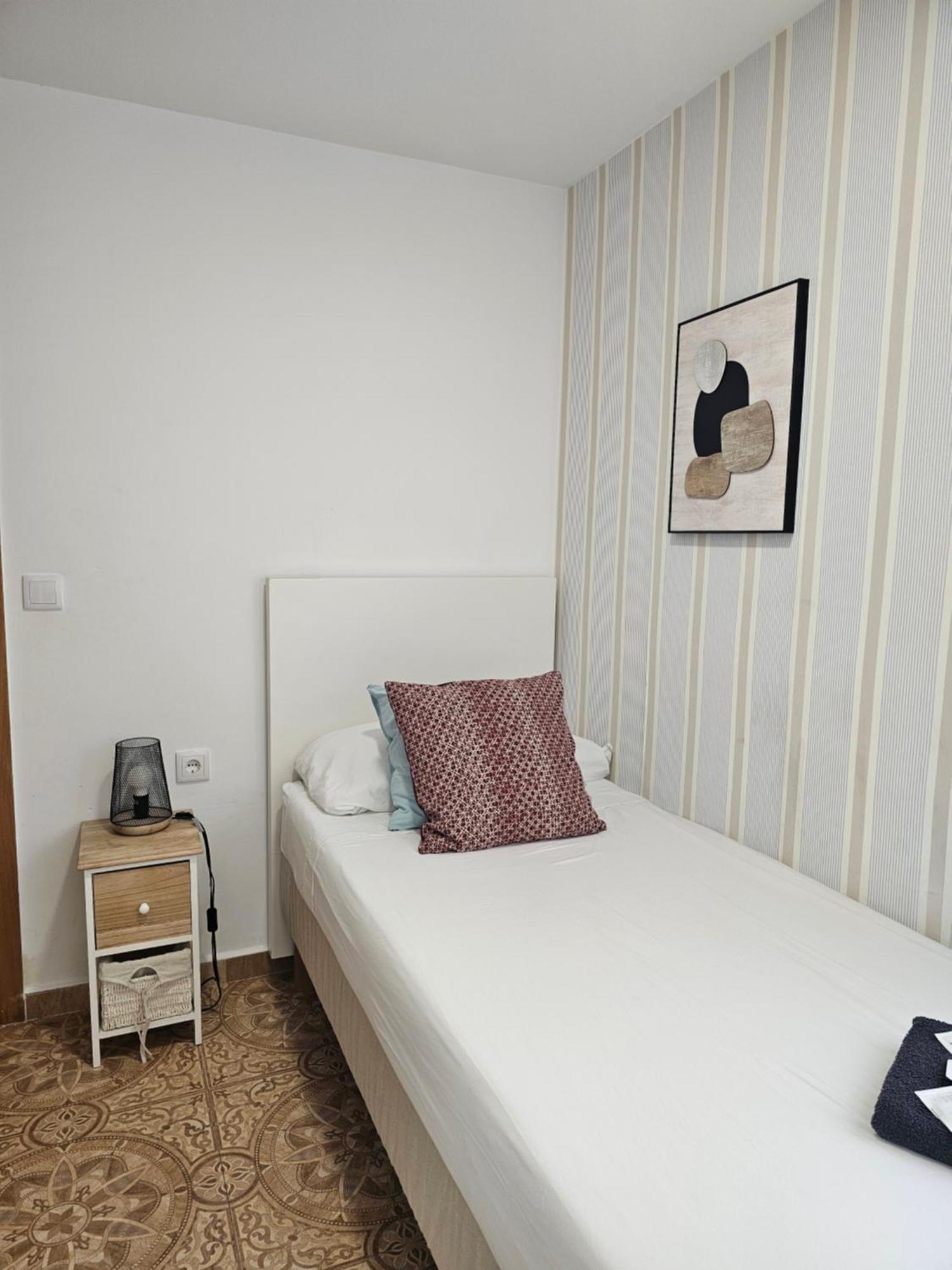 Suncastle Apartamentos Alicante -With Sunny Rooftop Terrace And Barbecue Luaran gambar